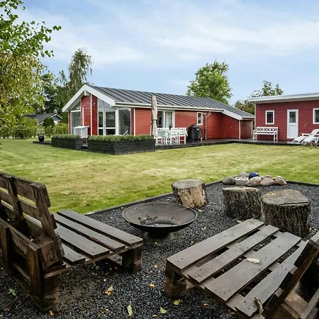 Red House By Fyn's Coast Awaits Cosiness Hébergement de vacances *