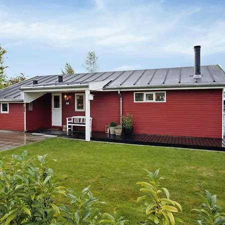 Red House By Fyn's Coast Awaits Cosiness * Middelfart